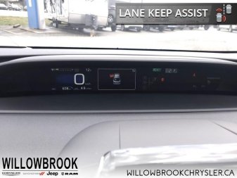 TOYOTA Prius Technology AWD-e  - Low Mileage JTDL9MFU5N3036695 148540