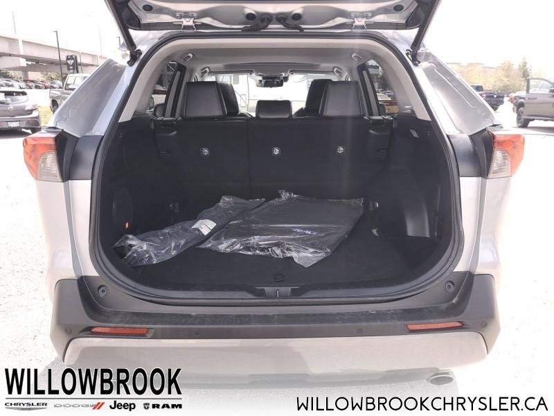 TOYOTA RAV4 Limited  - Low Mileage 2T3D1RFV9MC158586 148916