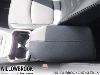 TOYOTA RAV4 Limited  - Low Mileage 2T3D1RFV9MC158586 148912