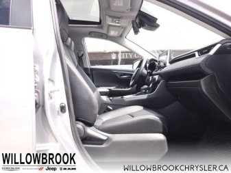 TOYOTA RAV4 Limited  - Low Mileage 2T3D1RFV9MC158586 148917