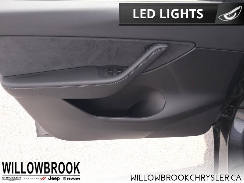 TESLA Model Y Long Range AWD  - Low Mileage 7SAYGAEE7NF312093 149776