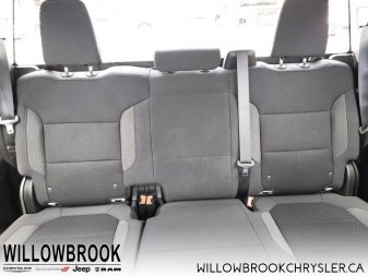 CHEVROLET Silverado 1500 LT 1GCUYDET3MZ315865 149008