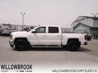 CHEVROLET Silverado 1500 LT 3GCUKRERXJG390139 149975