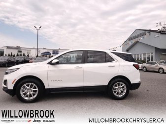 CHEVROLET Equinox LT  - Low Mileage 2GNAXUEV1N6107463 150628