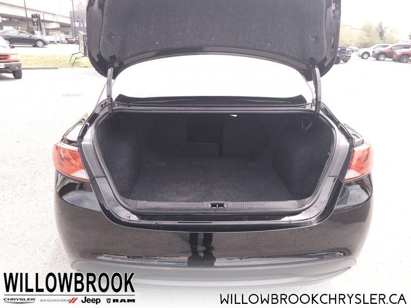 CHRYSLER 200 LX 1C3CCCFB6GN177300 150642