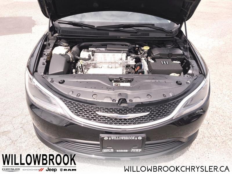 CHRYSLER 200 LX 1C3CCCFB6GN177300 150644