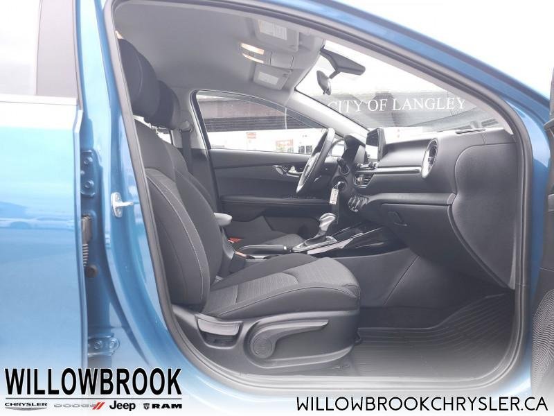 KIA Forte EX  - Low Mileage 3KPF54AD9ME400334 150676