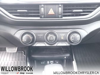 KIA Forte EX  - Low Mileage 3KPF54AD9ME400334 150670