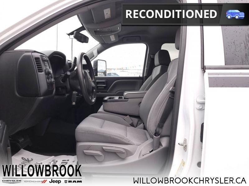 CHEVROLET Silverado 1500 Custom 3GCUKPEC8JG136266 150770