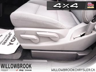 CHEVROLET Silverado 1500 Custom 3GCUKPEC8JG136266 150771