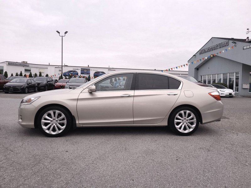 HONDA Accord Sedan Touring 1HGCR3F97FA801152 150902