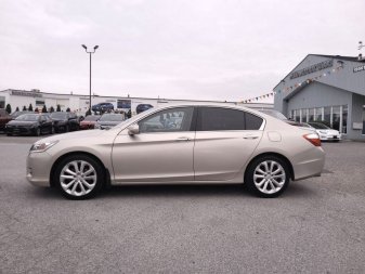 HONDA Accord Sedan Touring 1HGCR3F97FA801152 150902