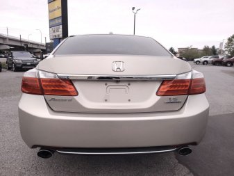 HONDA Accord Sedan Touring 1HGCR3F97FA801152 150917