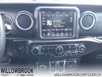 JEEP Wrangler Unlimited Sahara 1C4HJXEN1KW607344 151026